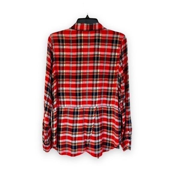 LUCKY BRAND, LONG SLEEVE, RED PLAID, BUTTON DOWN SHIRT. 100% RAYON. SIZE M. - Picture 2 of 6